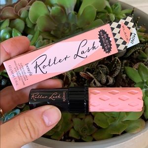 Benefit roller lash